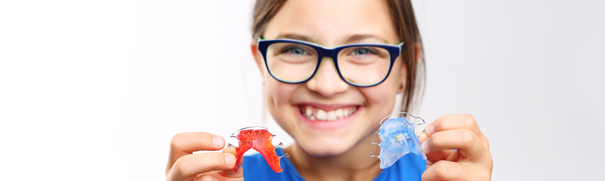 What Types of Retainers Are Available at Orthodontist of Northridge CA